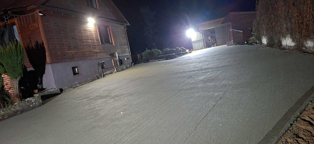 Posadzki przemysłowe ,posadzki szczotkowane