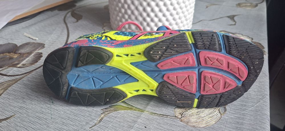 Asics nossa tam36