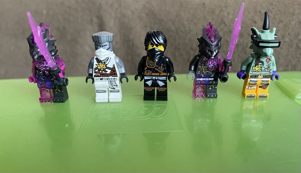 Оригінальні мініфігурки Ninjago