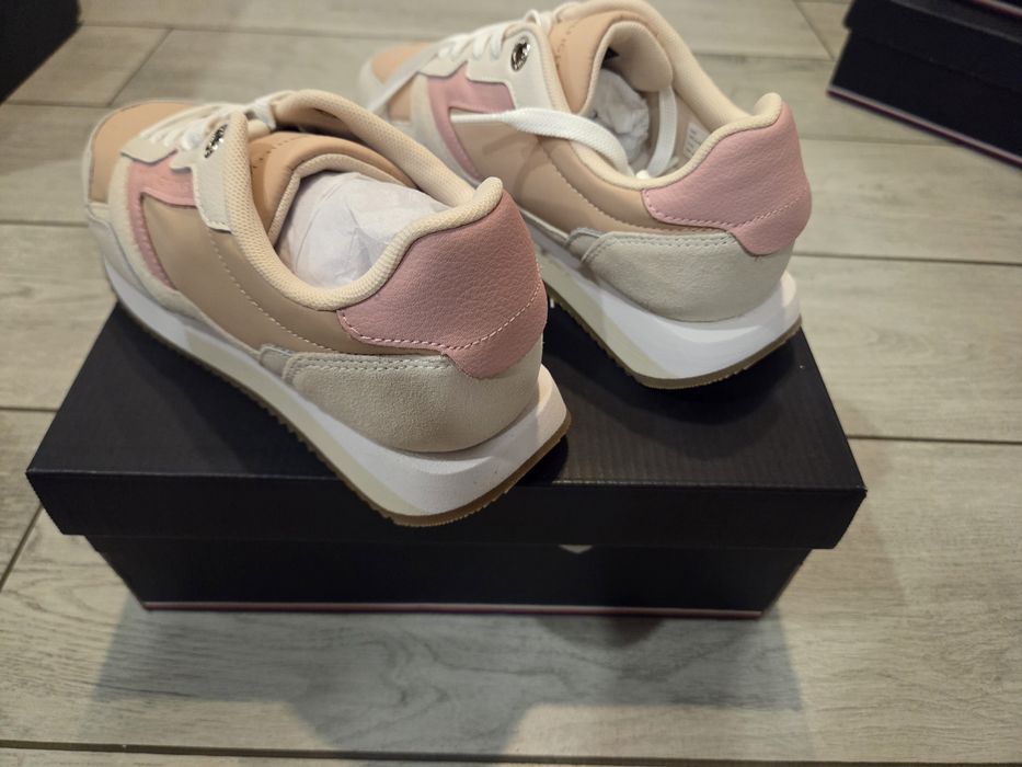Tommy Hilfiger – damskie sneakersy rozm 37