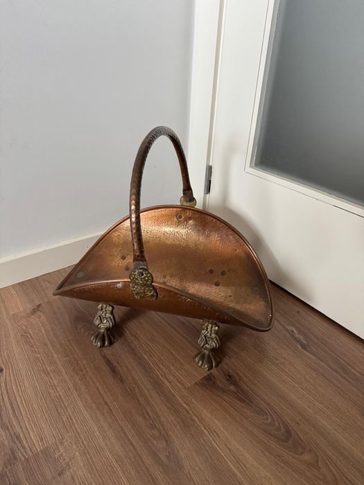 Porta revistas em cobre