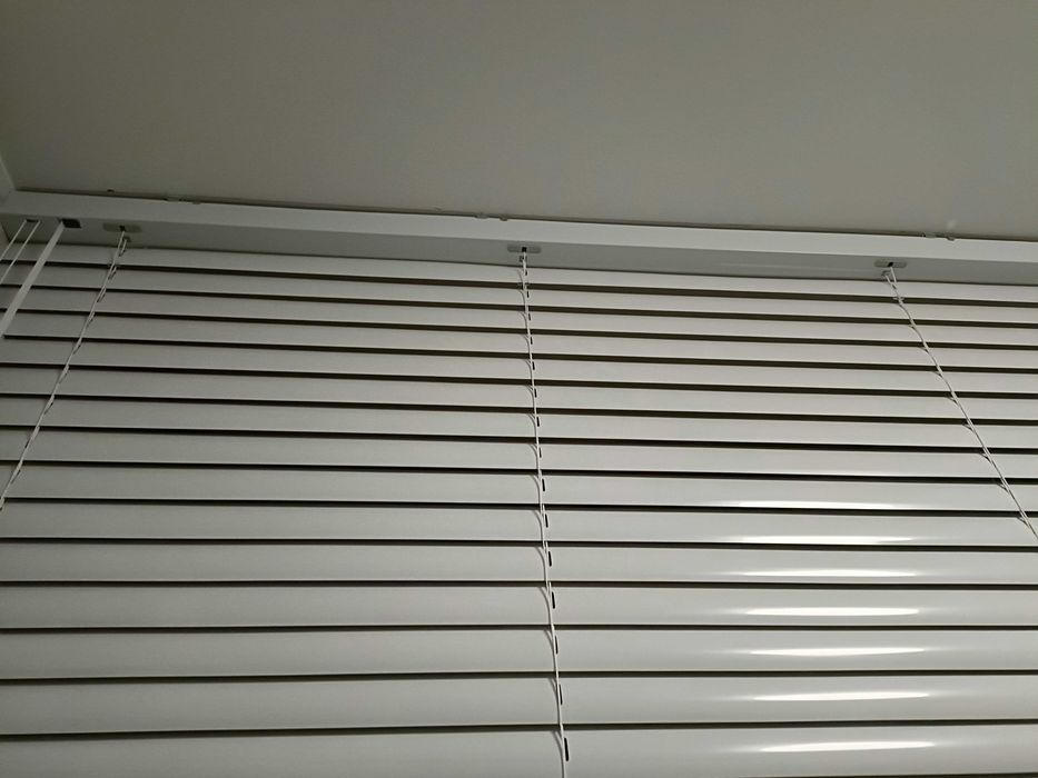 Żaluzja aluminiowa biała