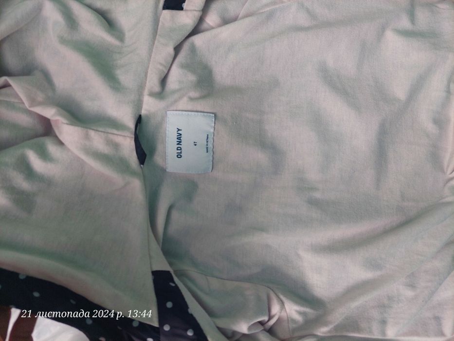 Вітровка old navy 4t