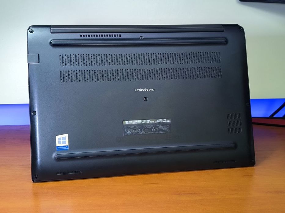 Dell Latitude 7490 Core i5 8250u (8-gen.) 1,6 GHz / 8 GB / 240 SSD / 1