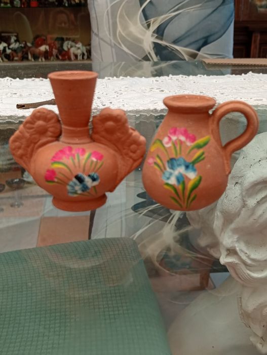 Miniaturas em barro pintadas á mão