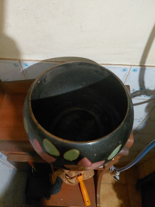 Jarra antiga para flores em bom estado geral 10€