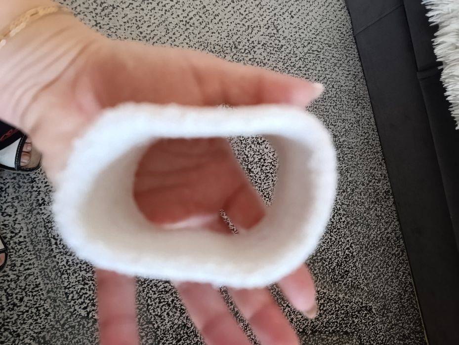 Opaska biała na rękę ze znaczkiem Nike