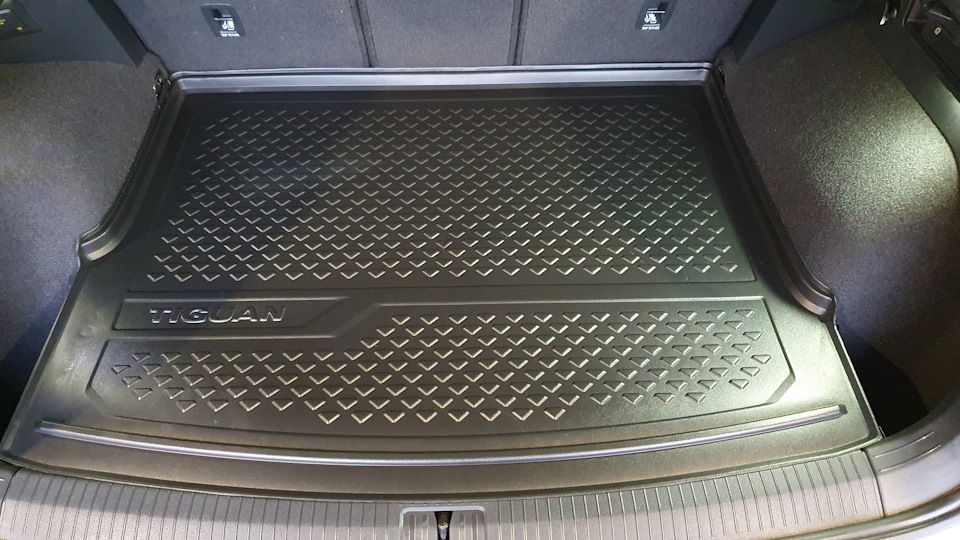 Коврик в багажник Оригинал! Touareg Golf Passat Tiguan Jetta Tayron