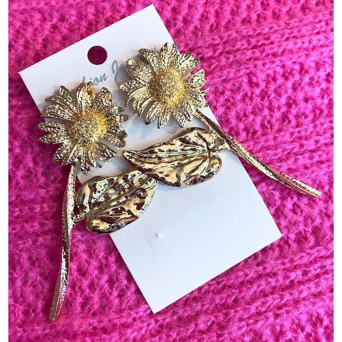 Серьги, серёжки цветок,цветочки,цветы,золотые серёжки гвоздики