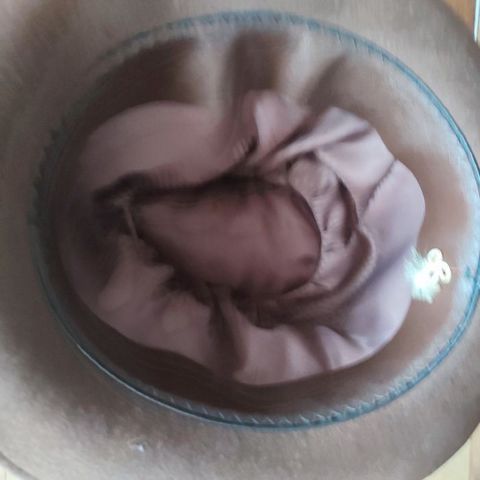 Шляпа   фетровая