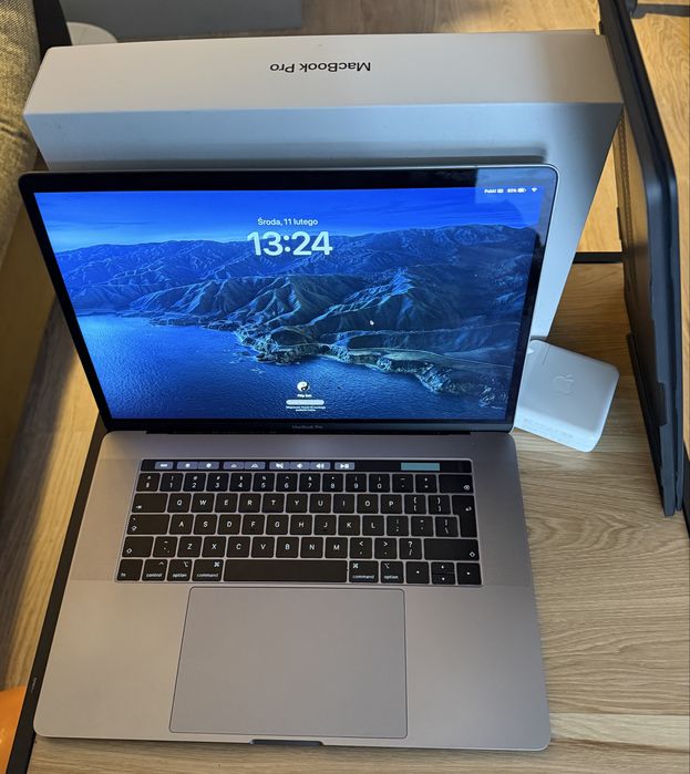 MacBook Pro 2019 i7, 32gb ram, 500gb ssd
