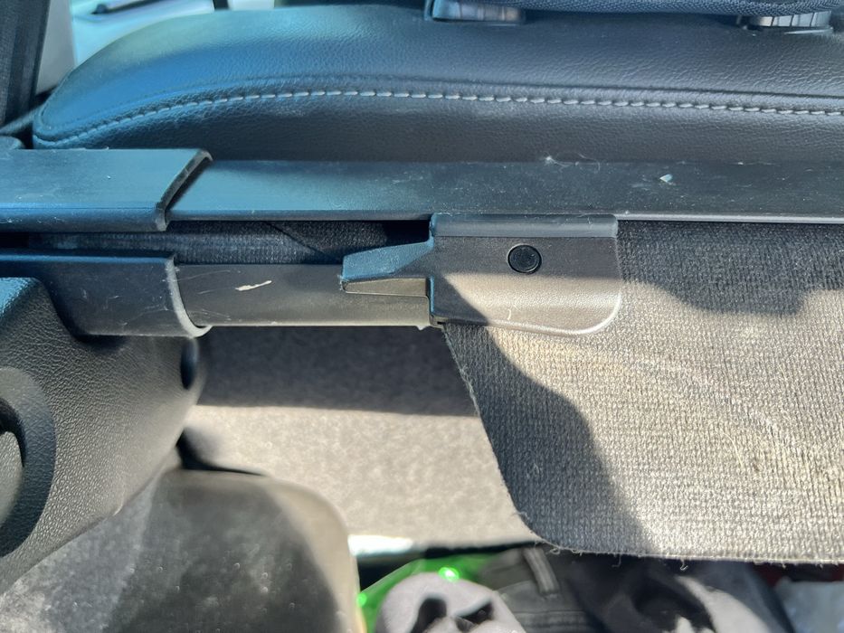 Roleta bagażnika scenik 3