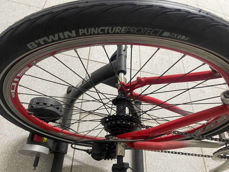 Bicycle with Training Roller64175806594562122