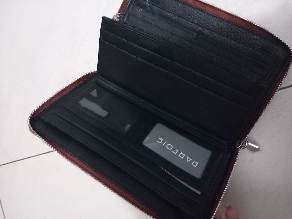 Carteira grande marca Parfois