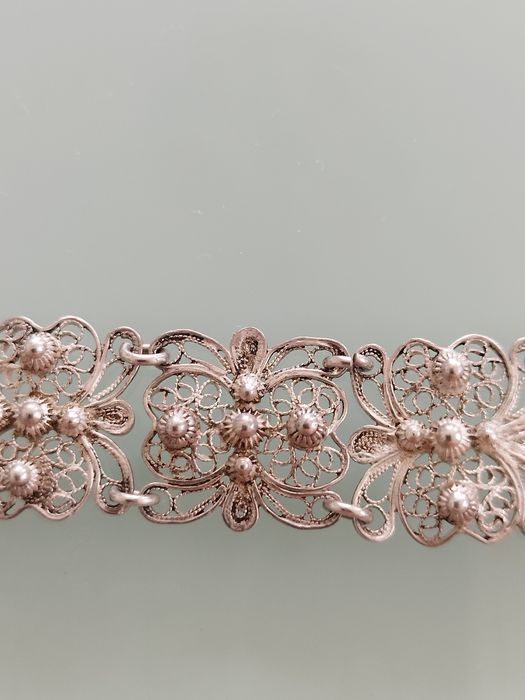 linda pulseira vintage em prata. Estado muito bom