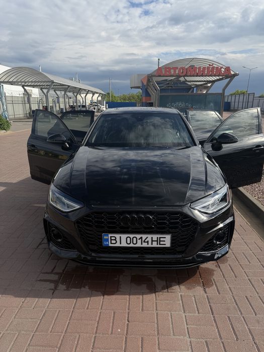 Audi A4 Premium 40 2022. Мінімальні пошкодження.