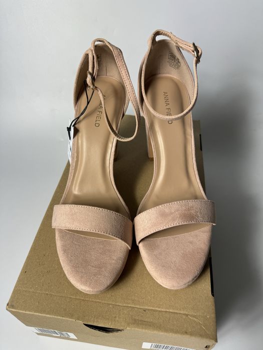 Nowe sandalki na obcasie buty damskie 41 sandaly outlet