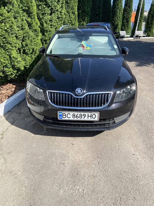 Продам шкоду А7 дизель 15 рік