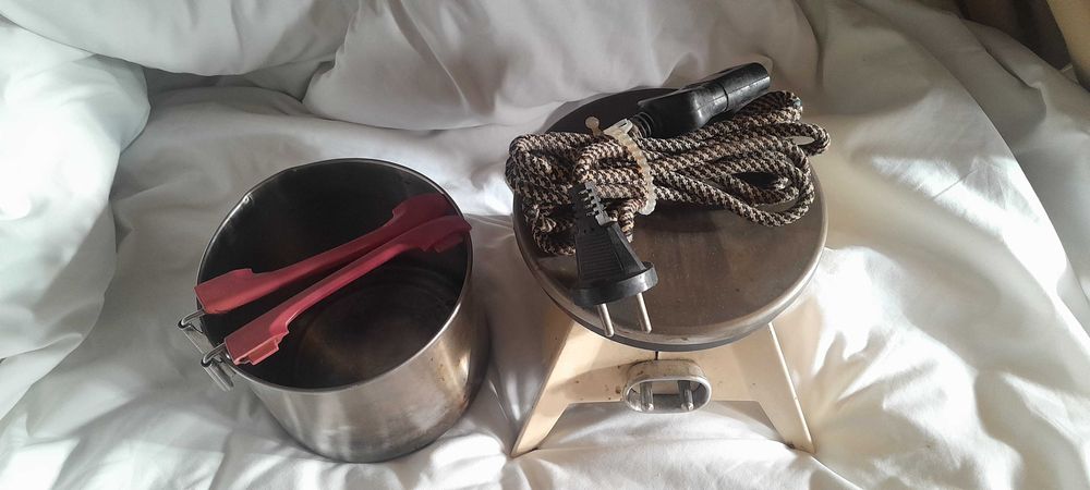 Fogão elétrico e panela indução/acampamento