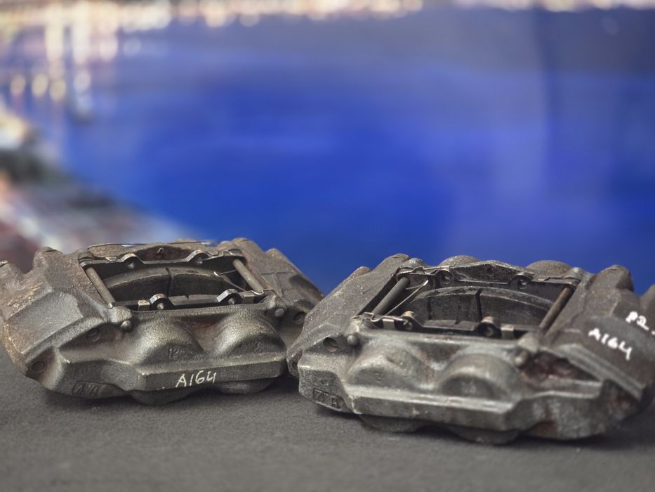 Par pinças travões frente 2x Mercedes ML W164 320 CDI  2006- EPC