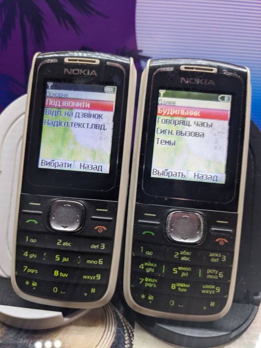 Продам телефони, повністю робочі! Для дзвінків і смс!
