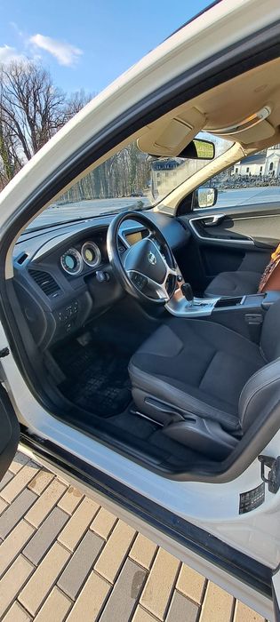 Volvo XC60, D3 163km