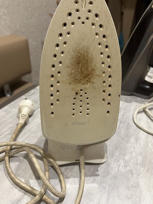 Утюг PHILIPS и утюг СССР