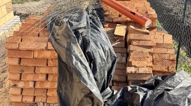 Продам червону цеглу ( кирпич кірпіч)повнотілу М100