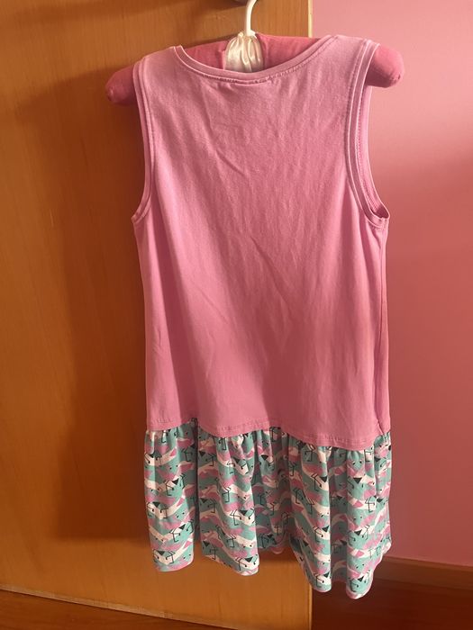 Vestido da tuc tuc cor de rosa com flamingos