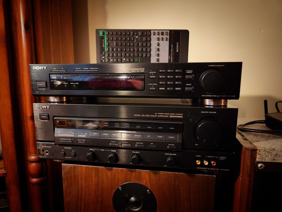 Sony TC-AV501R wzmacniacz 2x 110 Watt