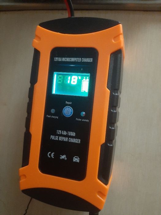 Зарядное  12 V 10 А и 6А для авто и др.