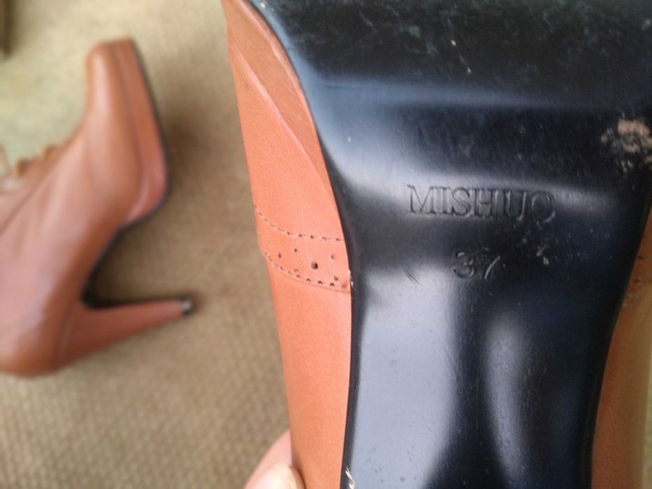 Botin em pele senhora usado 1 vez, em excelente estado