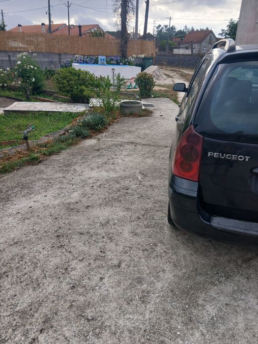 Peugeot 307 SW 1.4 HDi – 2004 – Económico e Fiável