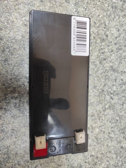 Новый Источник бесперебойного питания APC BackUPS ES 700VA (BE700G-RS)