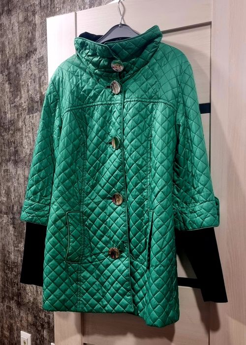 Стеганый плащ женский