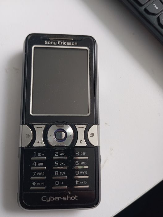 Sony Ericsson K550i z serii Cyber-shot.