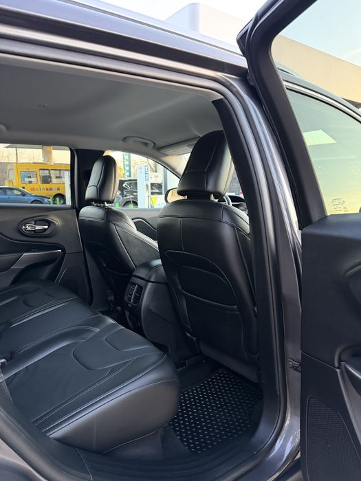 Jeep Cherokee Limited AWD 3.2 бензин 2020 р.в