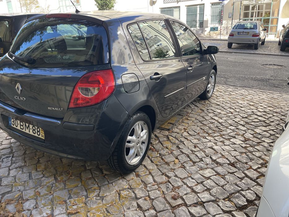 Renault clio 2006, gasooina , 80 mil kms . — photo 4
