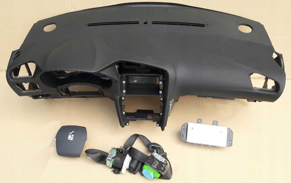 Citroen DS4 tablier airbags cintos
