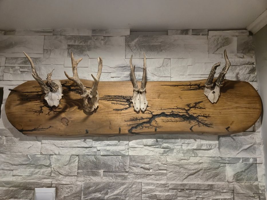 Wieszak na np kurtki do przedpokoju