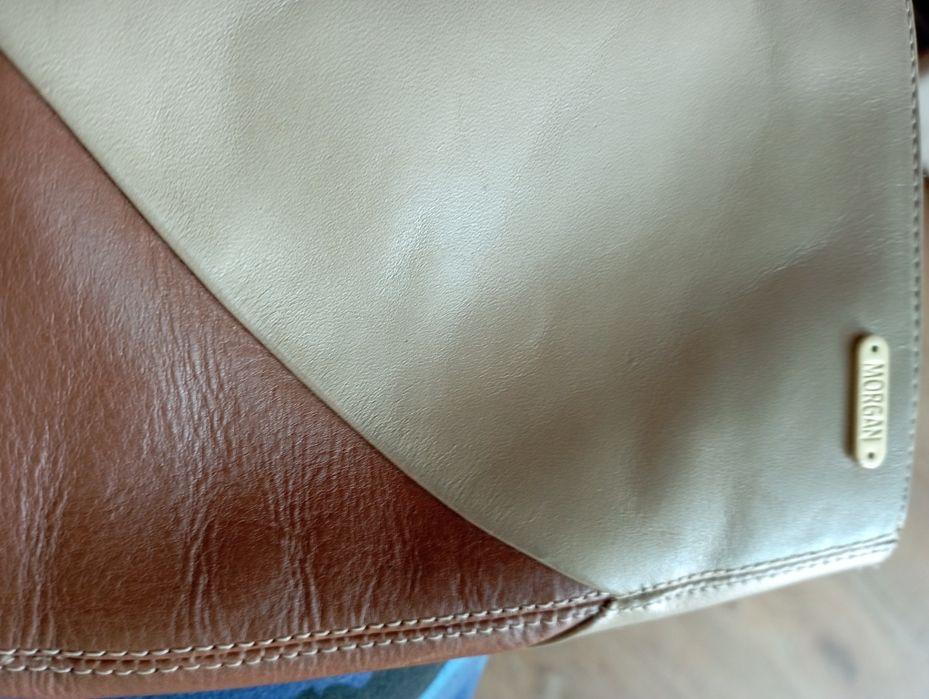 Продам женские сапожки.