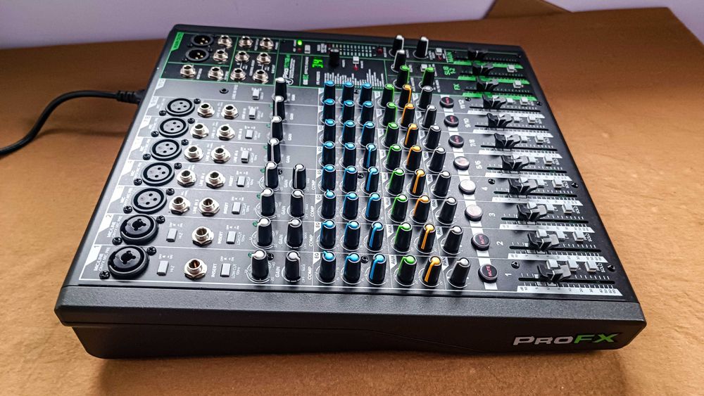 Мікшерний пульт MACKIE PROFX12V3