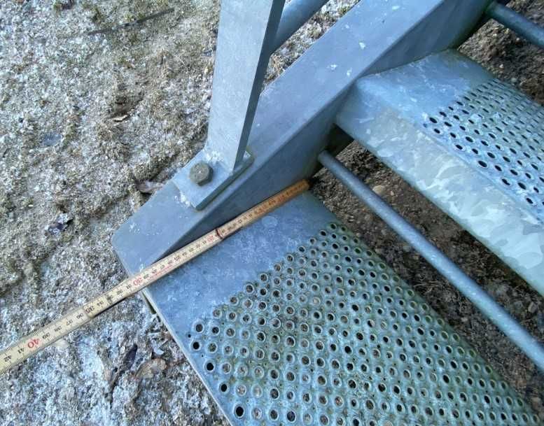 Sprzedam schody zewnętrzne  proste