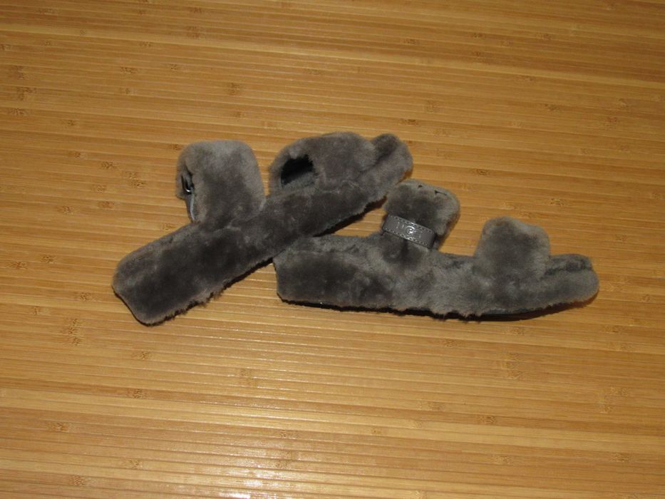 Шльопанці UGG Fuzz Yeah Slippers; EUR-38; ус-ка: 24см