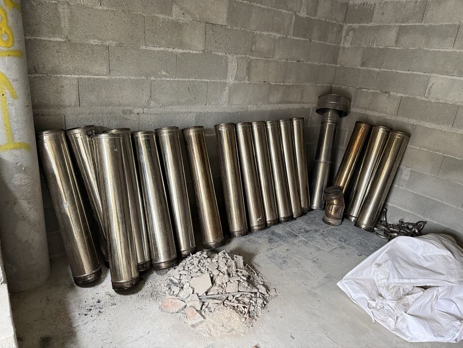 Vendo 17 tubos de inox de chaminé.