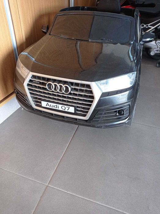 Audi Q7 c/ Controlo Remoto Criança