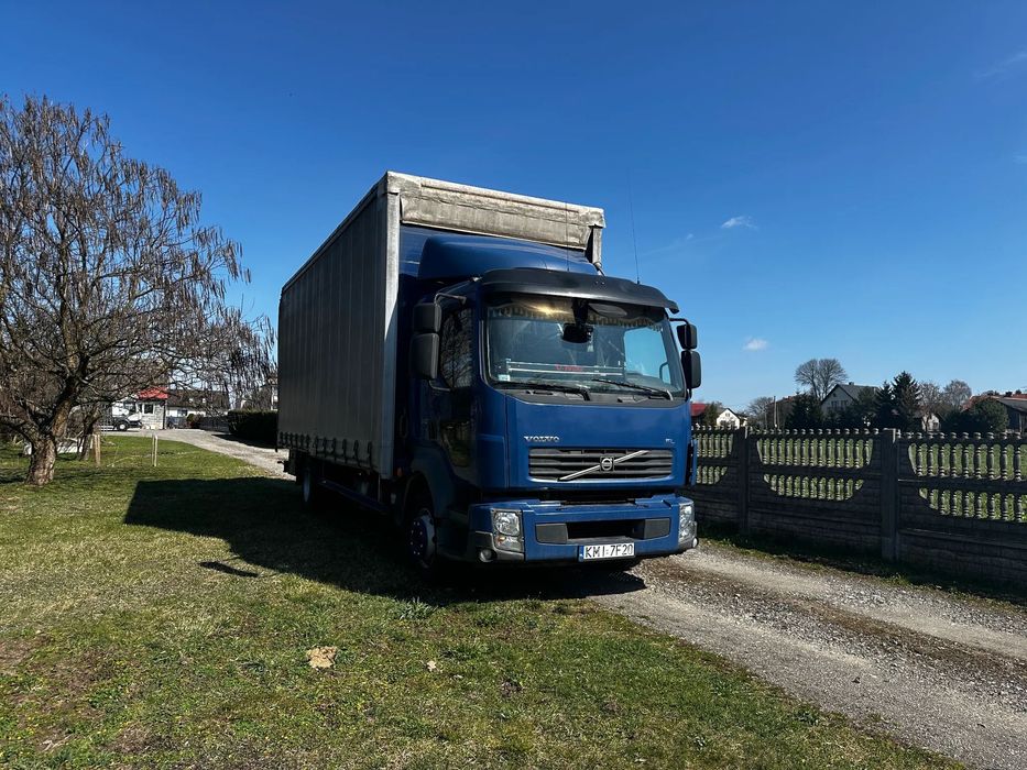 Volvo FL 240  Suwany dach i boki (firanka), nowe opony 30000 netto.