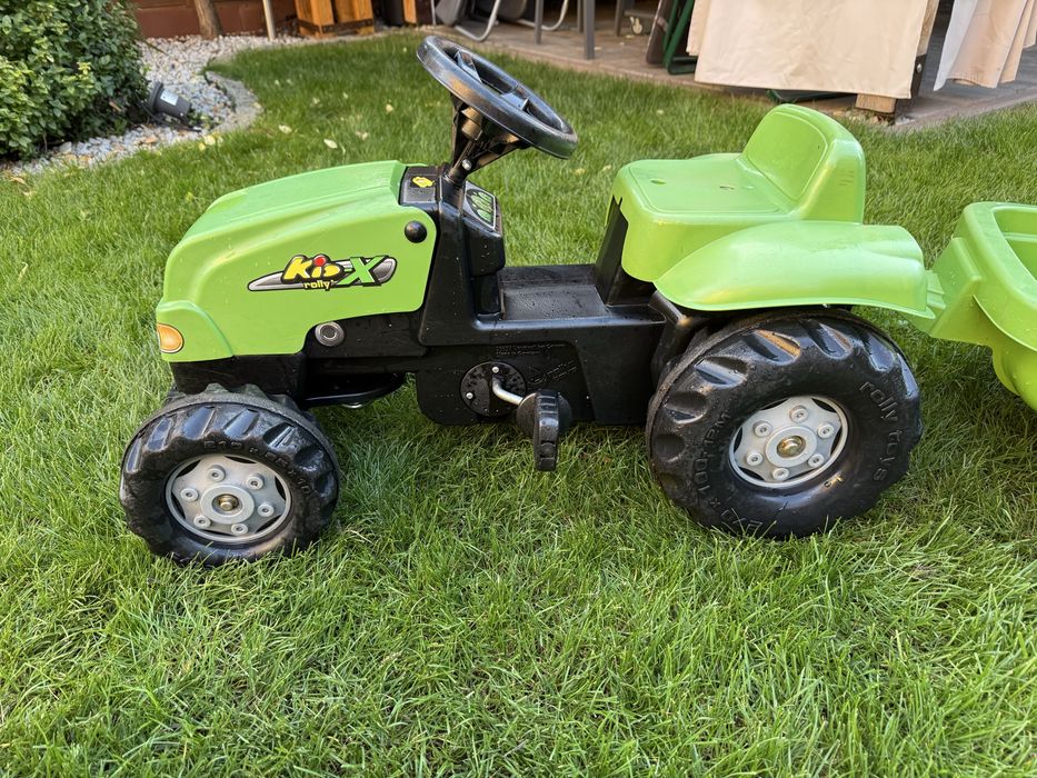 Traktor z przyczepą komplet