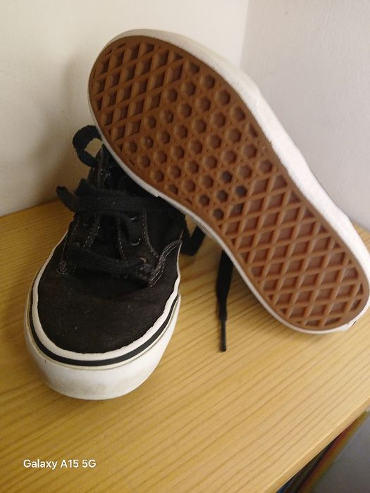 Vans pretos n 31 muito bom estado