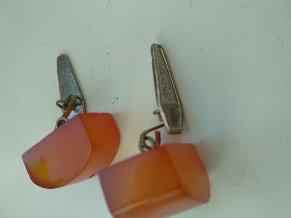 Янтарные запонки